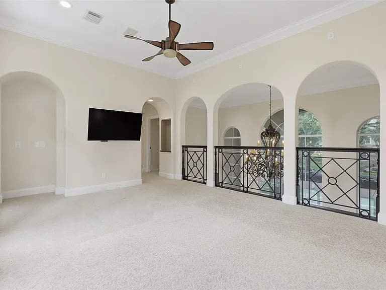 3315 Riviera Dr — Photo 28