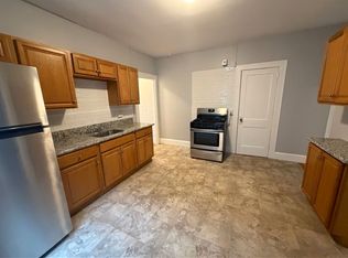 276 Park Rd, West Hartford, CT 06119