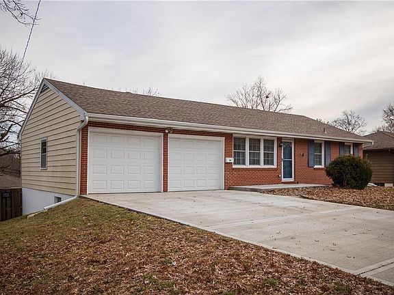 3rd image of 524 E Leslie Dr