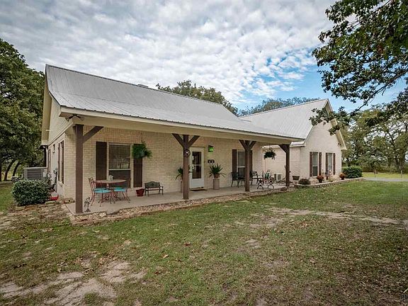 3rd image of 992 County Road 2320