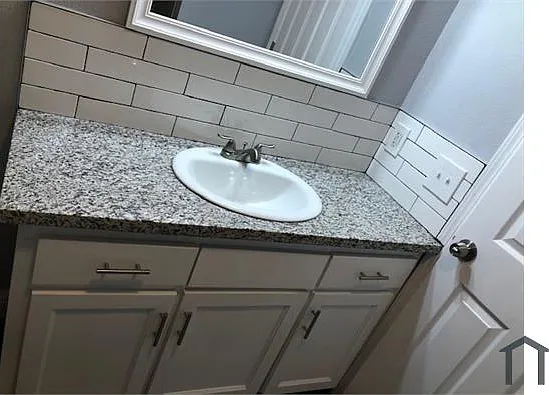 2248 W Princeton Ave #D — Photo 19