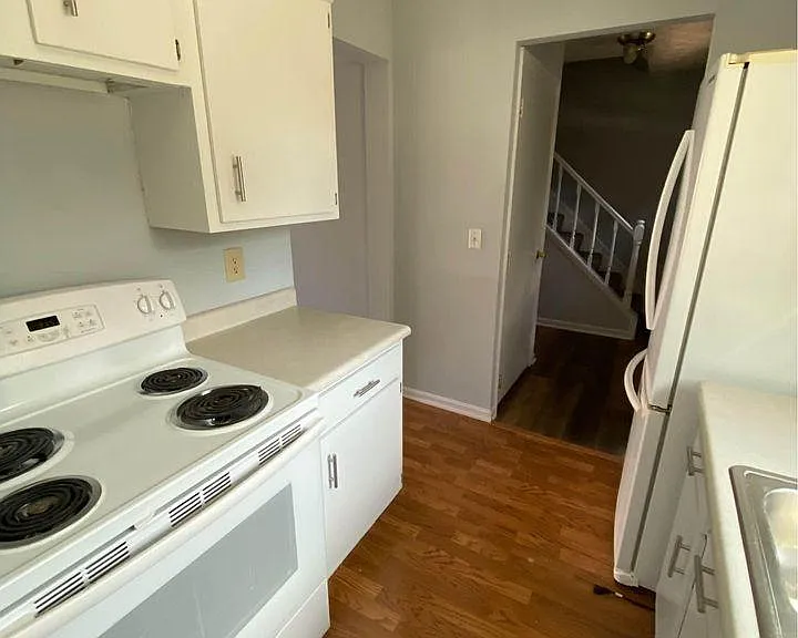 9416 Haddington Ct — Photo 12