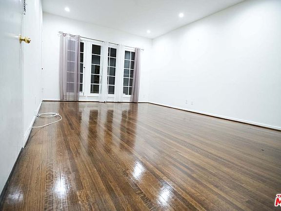 2nd image of 141 S Crescent Dr APT C