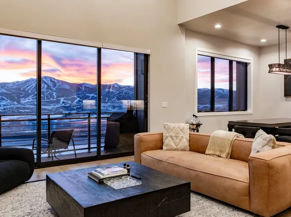 848 E Klaim Dr Unit 5, Hideout, UT 84036