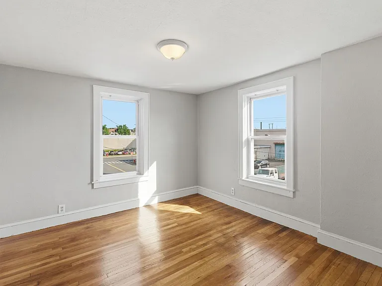 293-299 Clemente Street — Photo 13