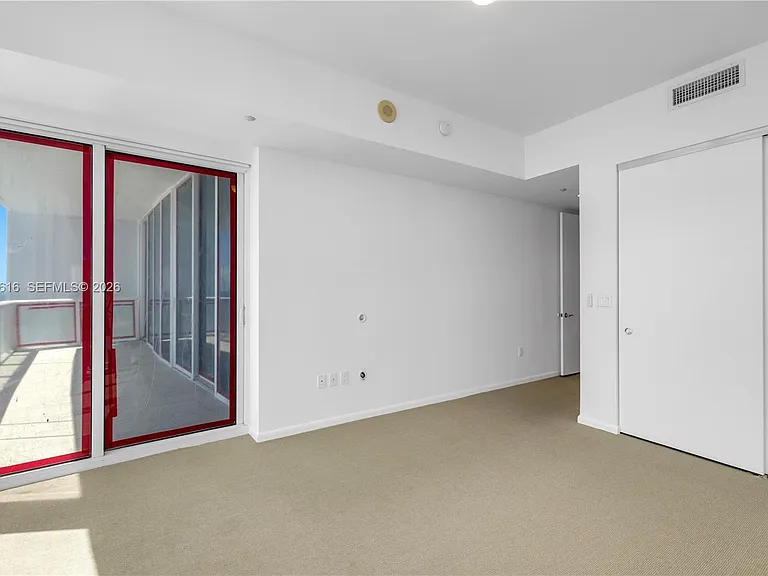 100 S Pointe Dr #1608 — Photo 7
