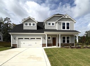 3878 Blackhills Rd, Fayetteville, NC 28311