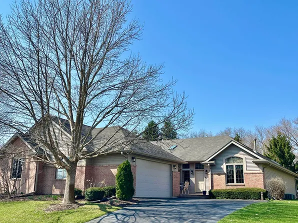 11370 Lindbergh Ln, Poplar Grove, IL 61065