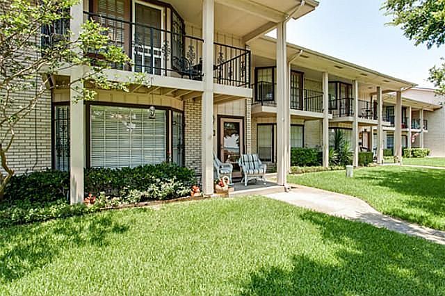 1st image of 5804 Marina Dr