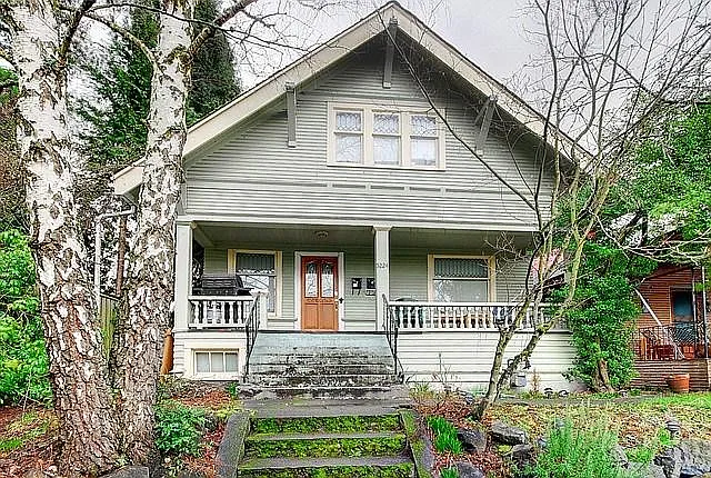 5224 12th Ave NE #B — Photo 1