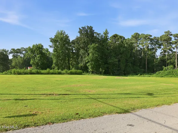 195 S Creek Drive, Jacksonville, NC 28540