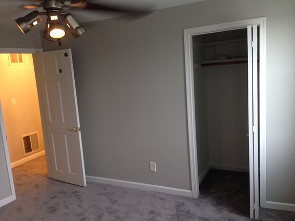 5th image of 7934 Saint Claire Ln