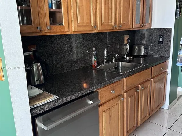 231 174th St APT 1905, Sunny Isles Beach, FL 33160