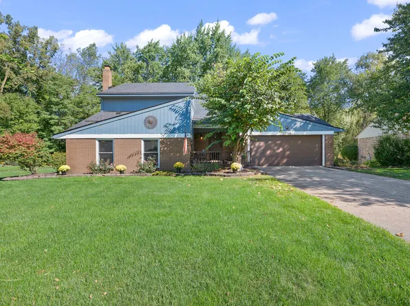 37788 Hollyhead Dr, Farmington Hills, MI 48331