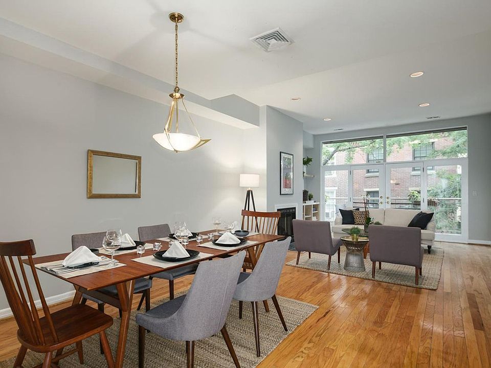 1st image of 2138 Lombard St APT 2A