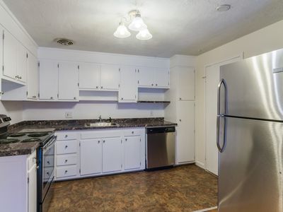 197 Kent St APT 27, Brookline, MA, 02446