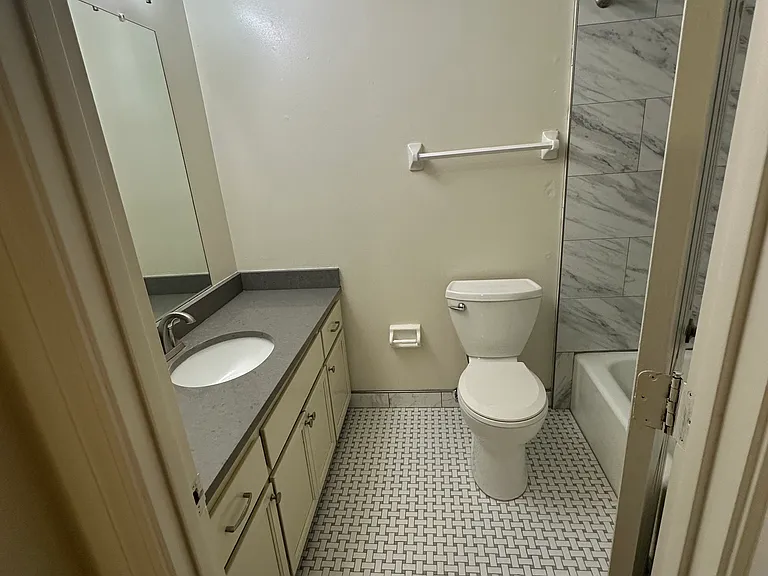 2118 Acklen Ave #51 — Photo 36