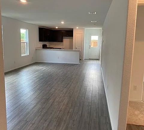 2nd image of 3213 Coyote Way
