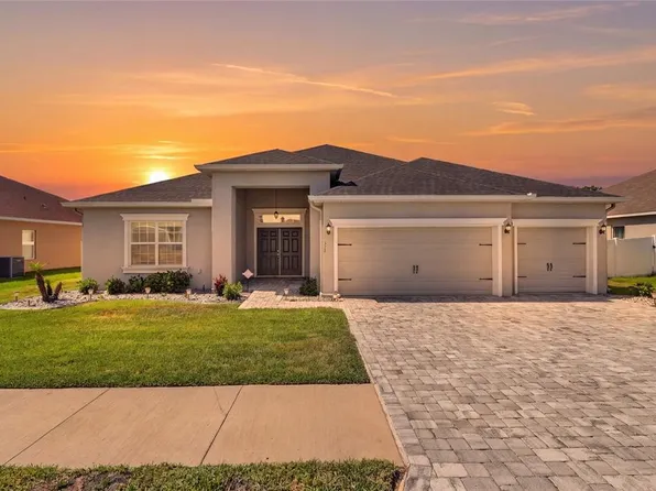 319 Travelers Creek Dr, Auburndale, FL 33823