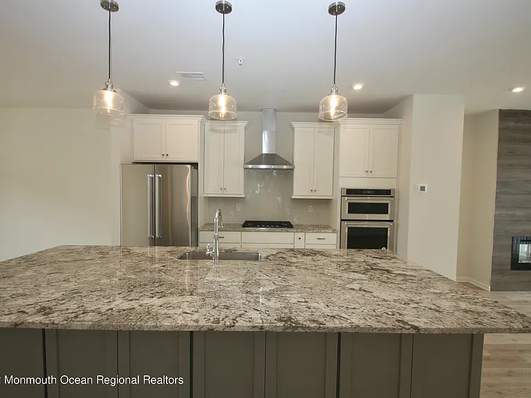 1206 Arose Ln — Photo 9