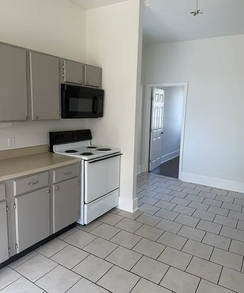 632 Mercer St #B — Photo 8