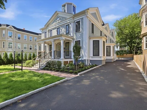 305 Chestnut Ave Floor 1, Jamaica Plain, MA 02130