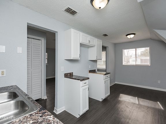 5th image of 2661 W 25TH Street
