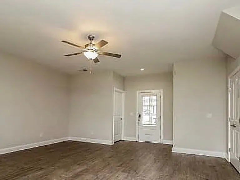 125 Dimaggio Dr — Photo 10