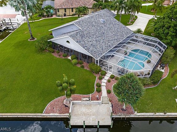 2nd image of 2620 SW 30th St