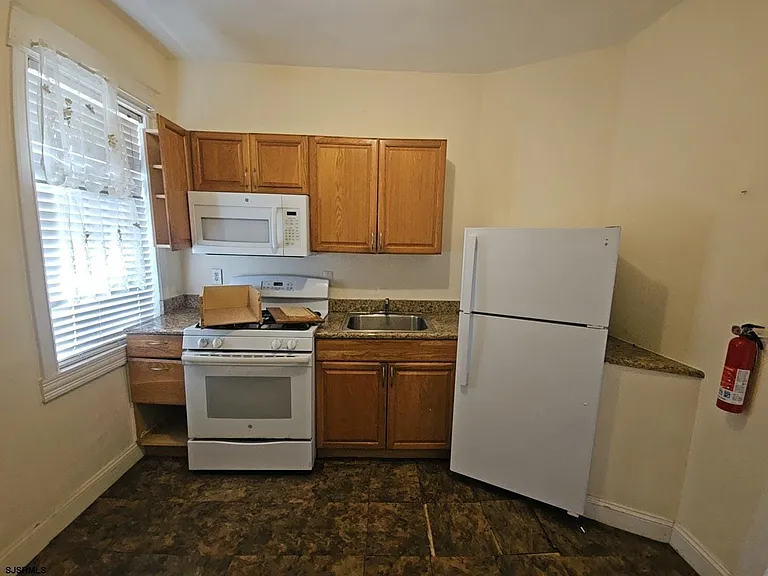 3818 Ventnor Ave — Photo 8