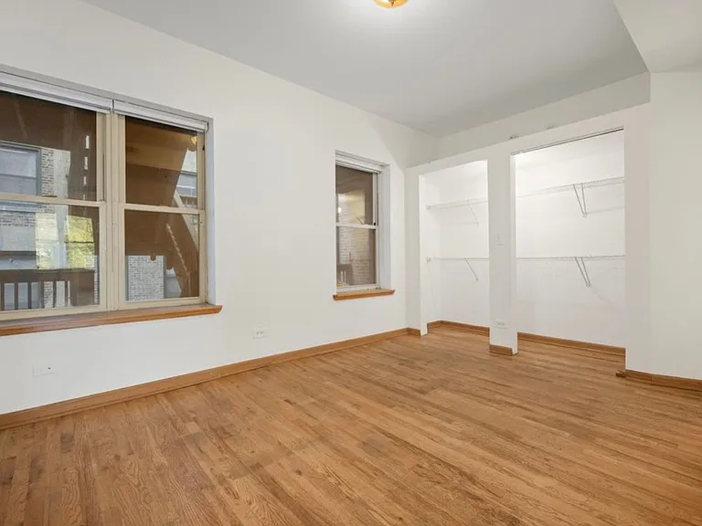 1167 E 61st St #2 — Photo 12