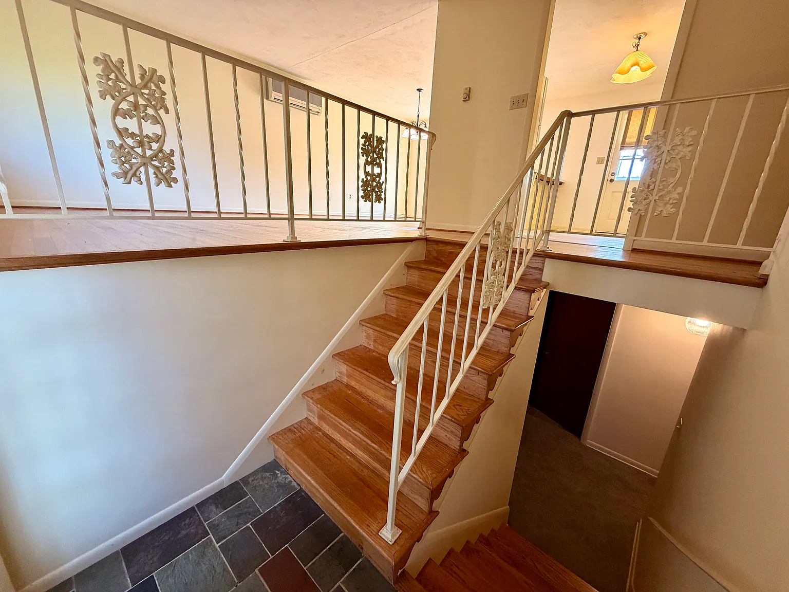 4 bed, 1515 sqft, $2,600 — Photo 2