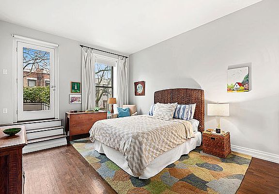 5th image of 46 W 89th St APT 4
