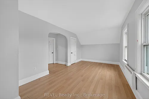 228 Dufferin St #2 Photo 1