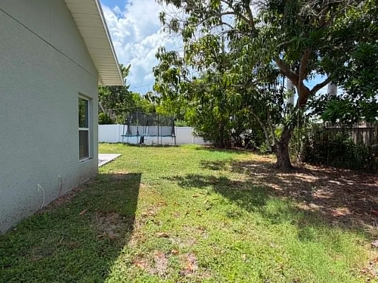 6944 Grande Vista Way — Photo 20