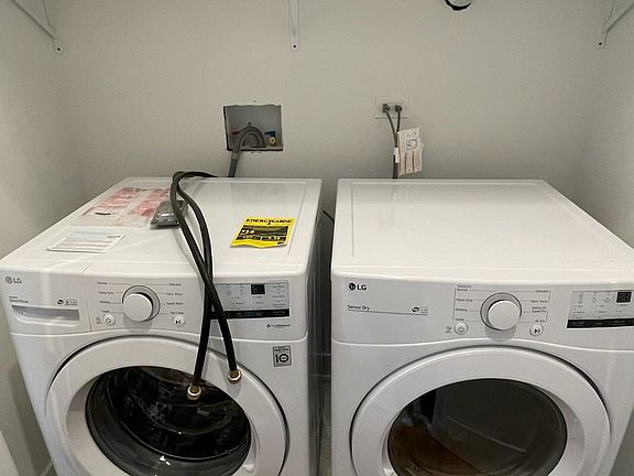 2nd image of 5522 W Higgins Ave #2E