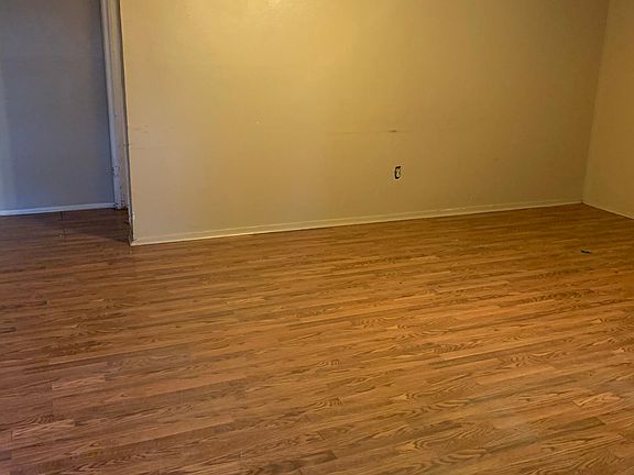5th image of 2707 Bagley Ave