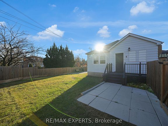3rd image of 4 Larchmere Ave