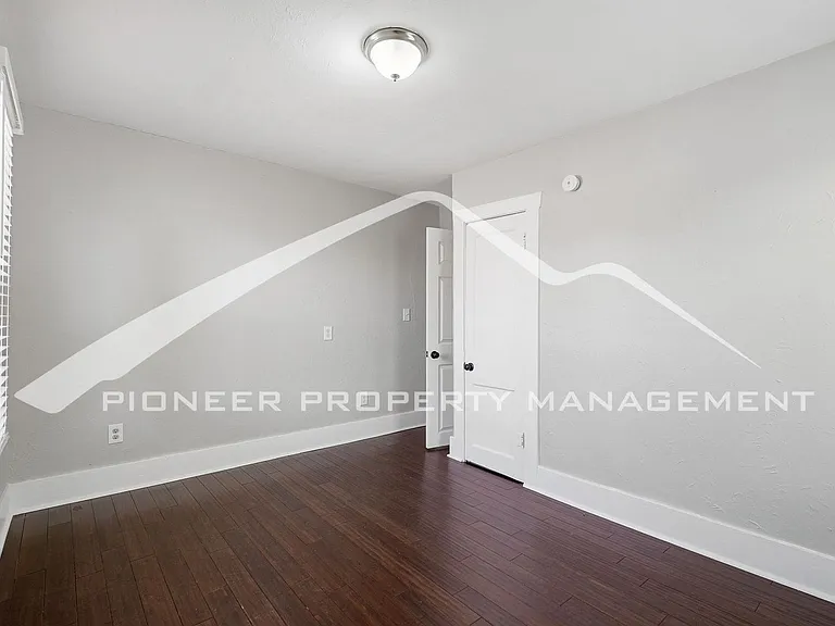 44 Julian St — Photo 11