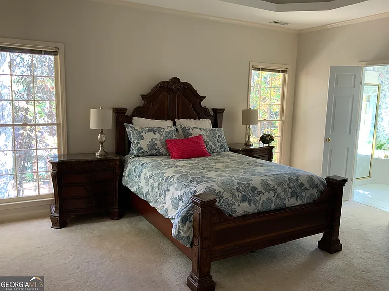 612 Redbud Ln — Photo 6
