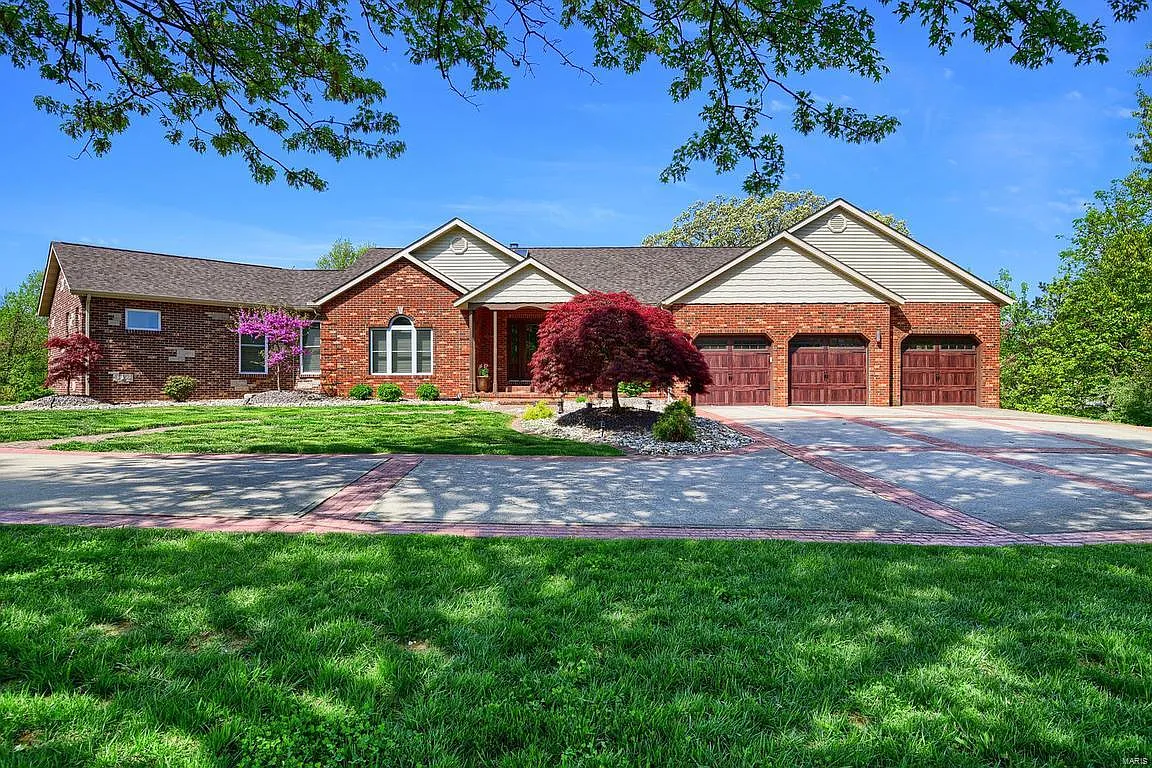 6848 Middlegate Ln photo 1