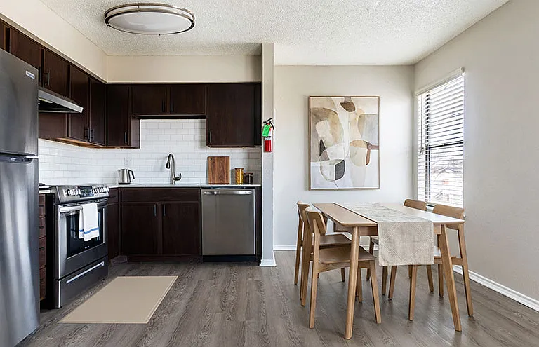Creekside Apartment Homes — Photo 1