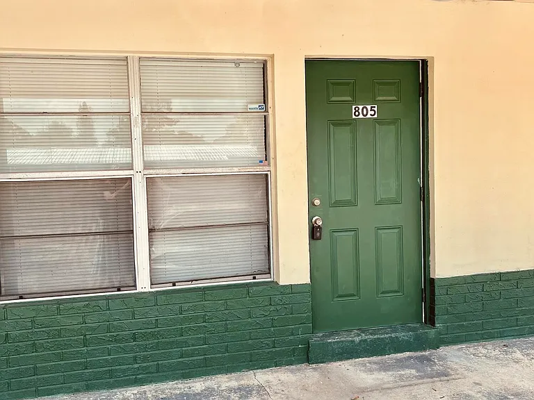 805 Revels Ln #805 — Photo 1