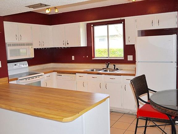 3rd image of 4133 White Pine Ave #5-1