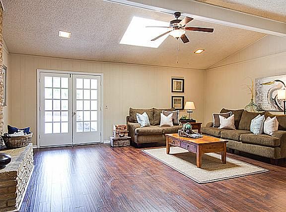 5th image of 2716 Meadowbrook Ct