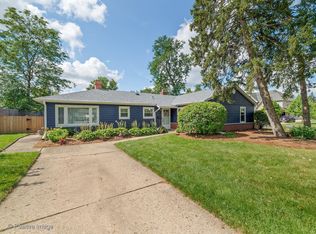404 Countryside Dr, Wheaton, IL 60187