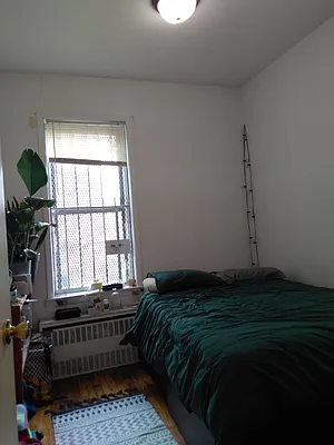 Rented by Signature Property Realty | media 20