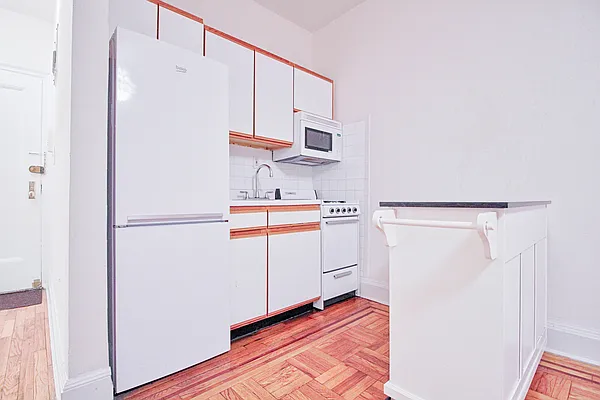 Rented by Corcoran | media 8