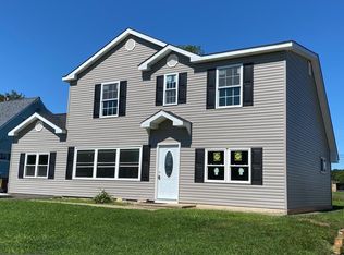 23 Peony Rd, Levittown, PA 19056