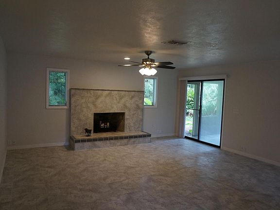 5th image of 2283 Davis Dr